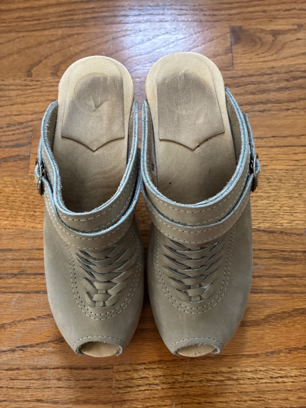 Clogs - Picture 4 of 4